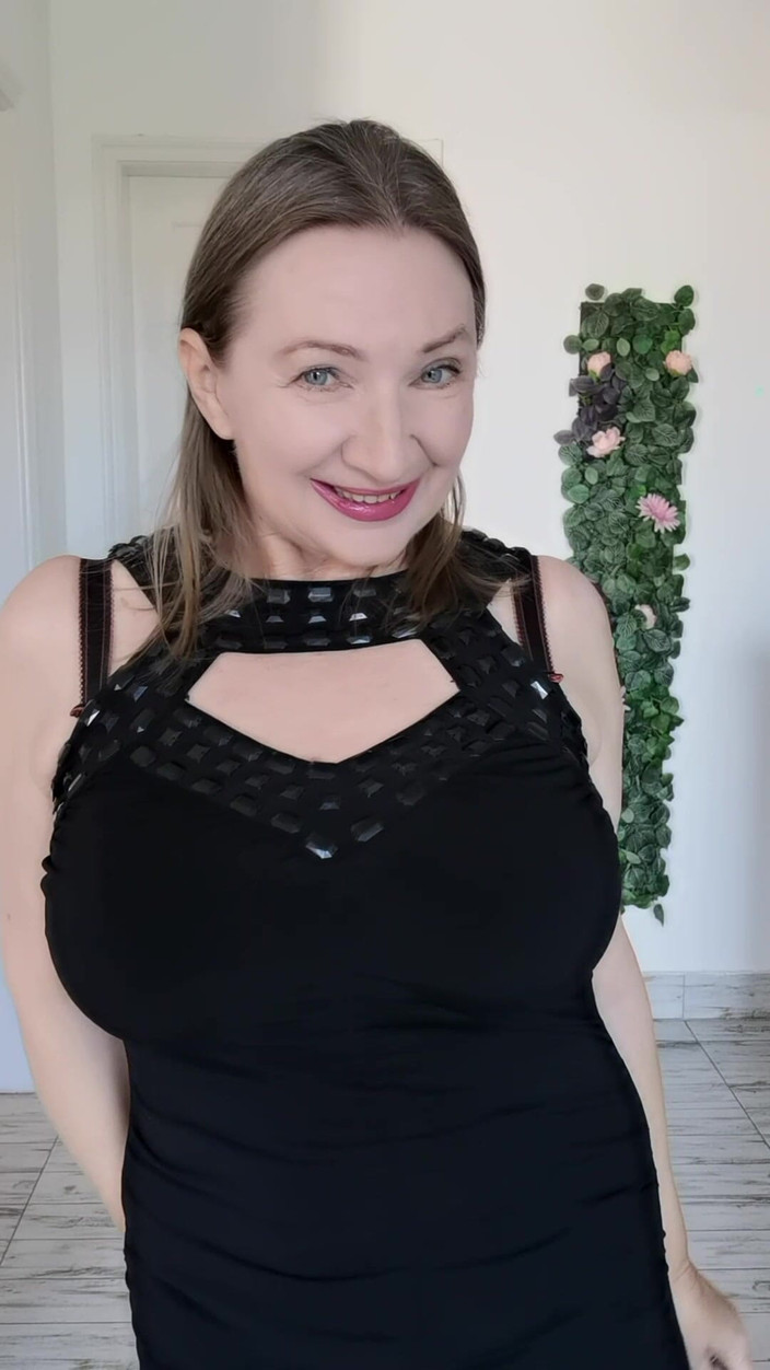 MariaOld: Mama vitregă îți oferă o bună grijă