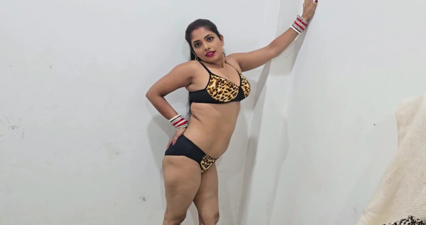 desi bhabhi videos: Hintli evli kadın ilk kez anal sikiş uygulaması yapıyor ama...
