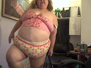BBW nurse Vicki adventures with friends: This was a cam show I filmed where I am...