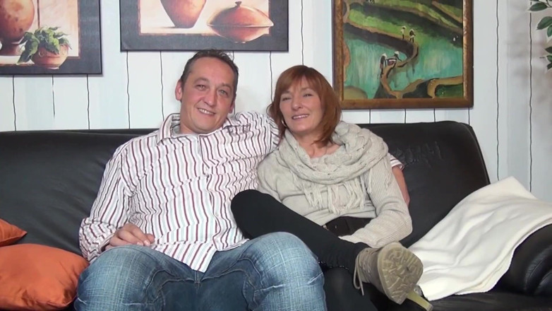 Swinger Friends Germany: 2 akılsız kızla üçlü sikiş