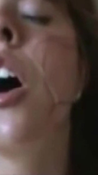 Krista beste grote cumshot-beloning in het gezicht en ze had het beste orgasme ooit