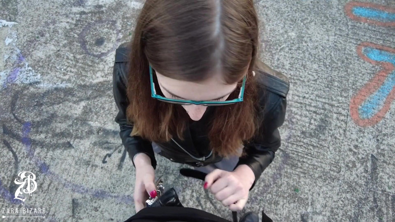 Zara Bizarr: Outdoor huge cumshot in the face, full on the glasses!