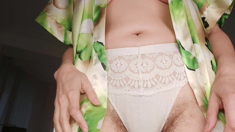 GinnaGg: Culotte Mouillée, Culotte Mouillée, Poilue