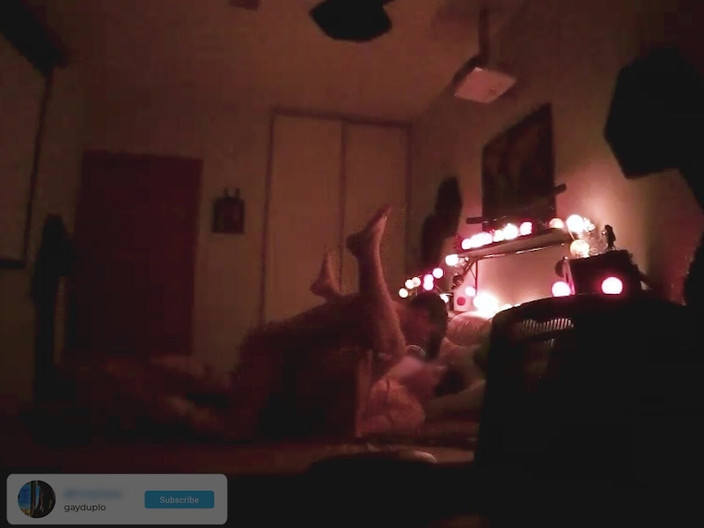 GayDuplo: Любительська молода пара трахається без презерватива на Різдво!