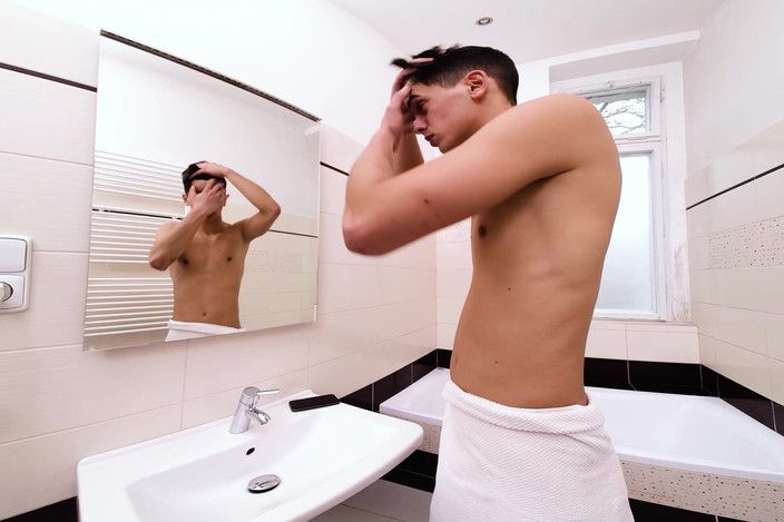 Virtual Real Gay: Too Sexy for the Selfies