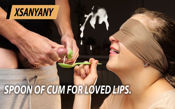 XSanyAny and ShinyLaska: Cucchiaio di sperma per le labbra amate.