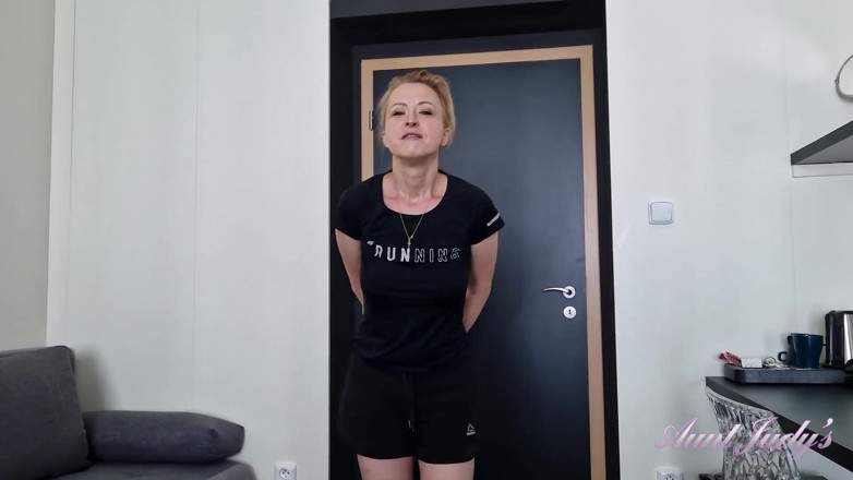 Aunt Judy's: Allenamento caldo e arrapata con una formosa milf amatoriale wanilianna