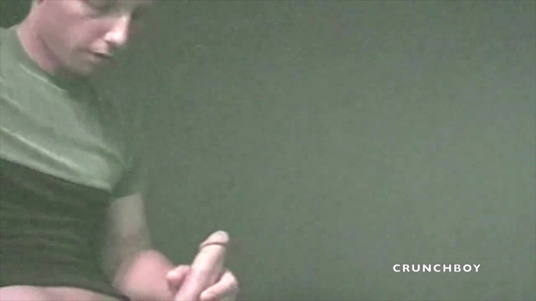 GAY VINTAGE PORN: Tento chlapec je abbel, aby se automaticky saje