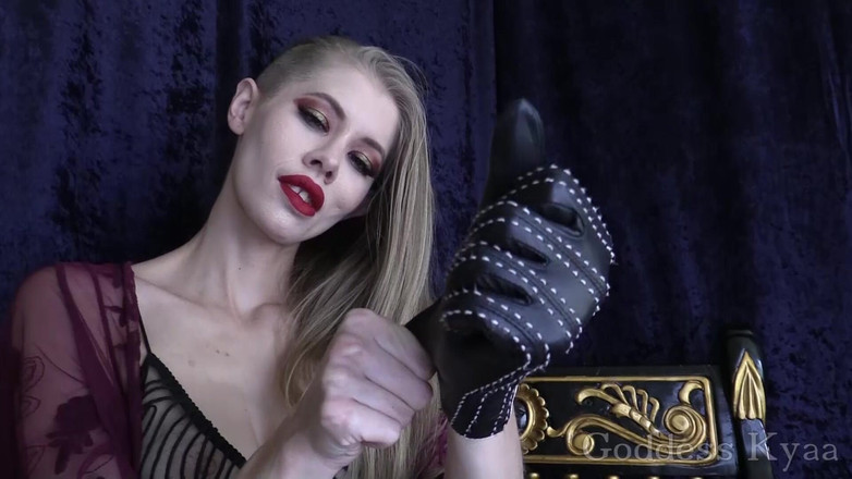 Kyaa Chimera: Obsesi Sarung Tangan Kulit