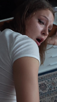 Asta nu e gaura potrivită! Sora vitregă futută anal