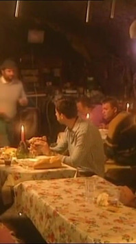 Porno retro moale cu mame sexy foarte fierbinți cu pizdă netedă futută de pule mari (film complet)