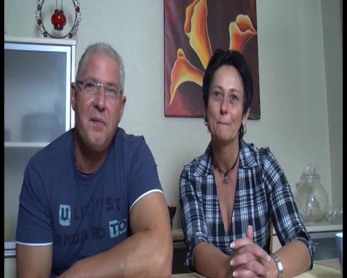 Deutschland Porno X: Donas de casa com tesão em sexo maduro quente e...