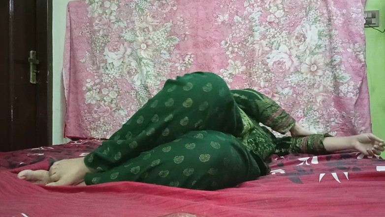 Sairaxsaim: Pakistani Solo Girl Sairaxsaim Fingering Wet Pussy Alone Home