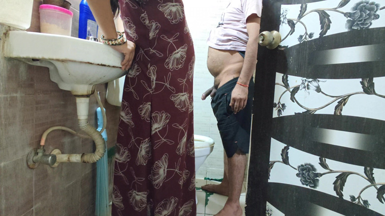 Sexy baby girl: Sister-in-law Made Brother-in-law in Toilet