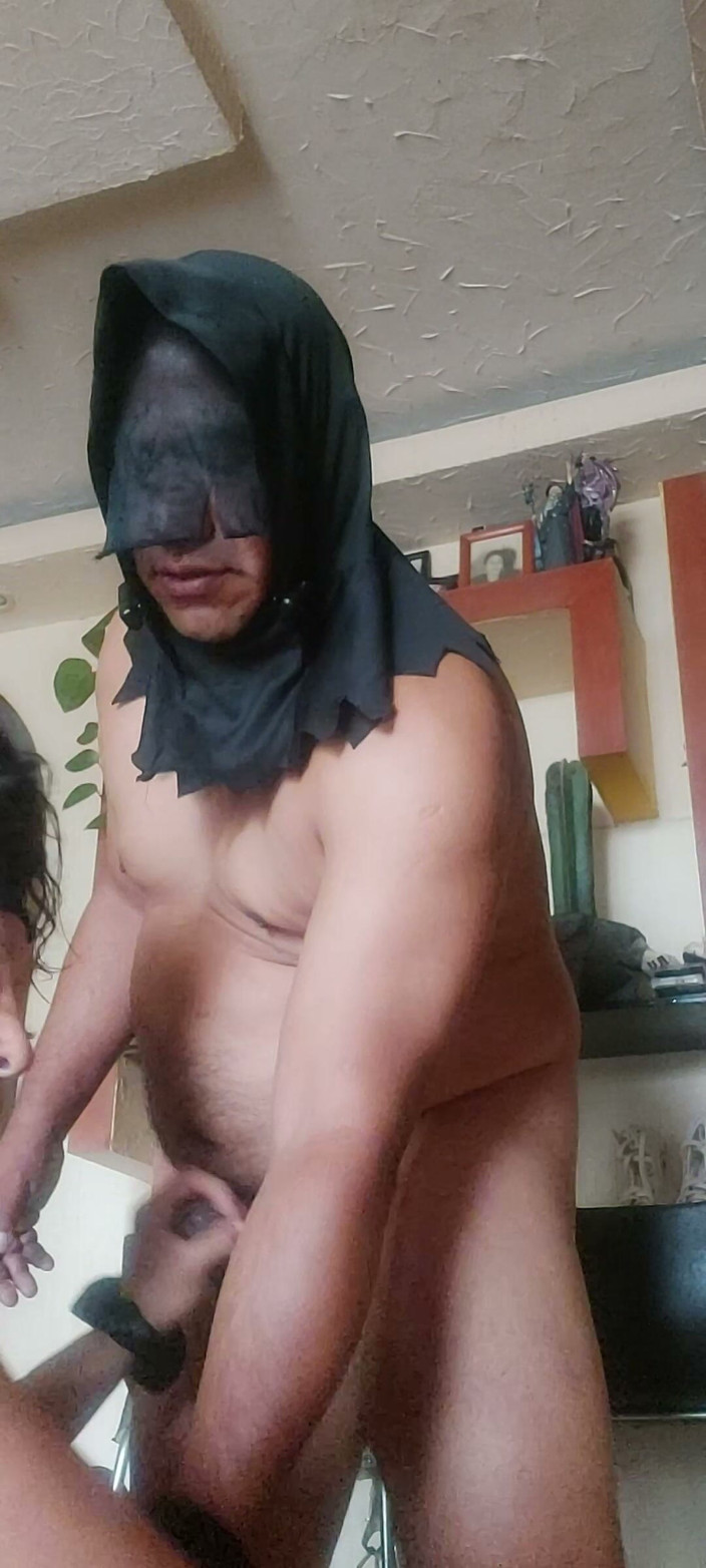 Conchita Grey TS: Adoro quando eles chegam em casa depois de jogar futebol...