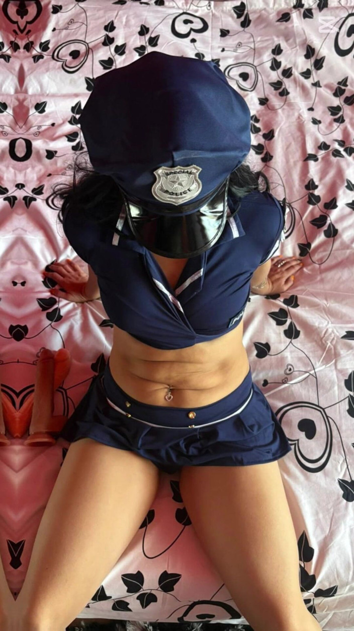 Egyeni: 性感警察