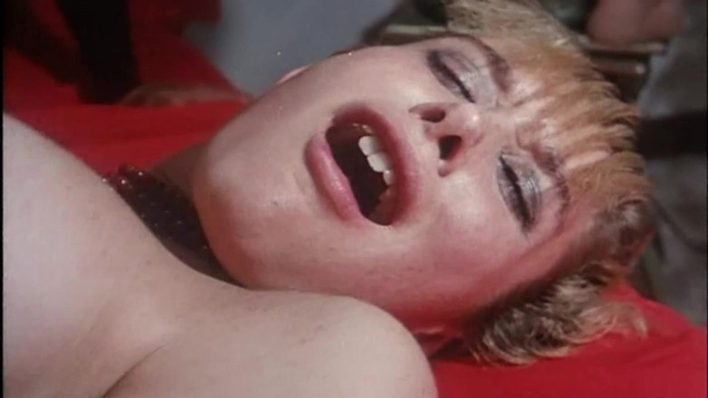 Inthe MILF room: Anni '90 Di Tutto Di Più: Lesbo, Orge, Interracial E Tante...