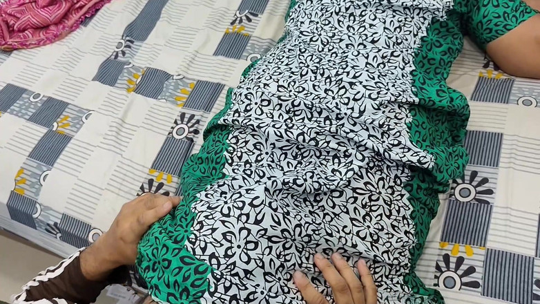 Vaigavarun45: Mallu Couple Hot Nighty Romance with Sex in Bedroom, Malayali...