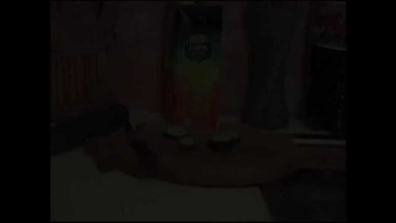 American Stallion: Fantastyczna chuda blondynka nastolatka cieszy się dużym kutasem wewnątrz swojej...