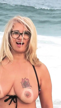 Rio Beach'te Micro Bikini ile