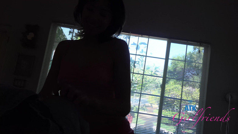 ATK Girlfriends: Віртуальна дата