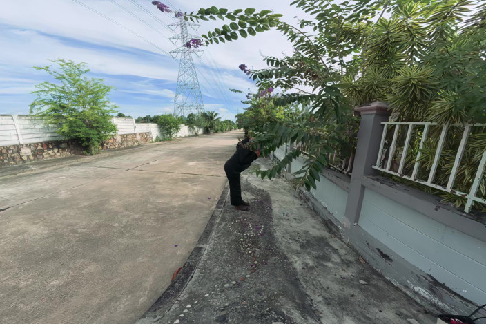 Lust World VR: Suspicious Asian Chubby Slut on the Street. She Visits His...