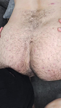 Arme twink zonder condoom hard door papa's enorme stok