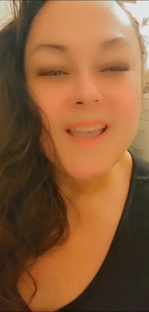 Bellacarina94: Kocham wszystkie moje naturalne cycki 42DDD!