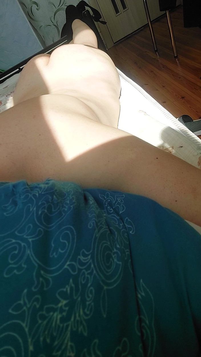 Kitty_Cross: Pretty Blonde Natural Body of Cute Sissy White Femboy Feminine...