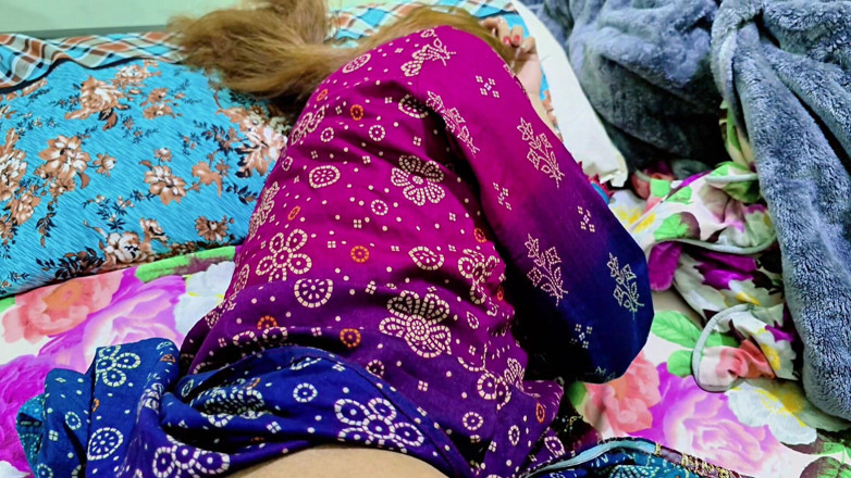 Faryal: Fingering the Pussy of Indian Bhabhi