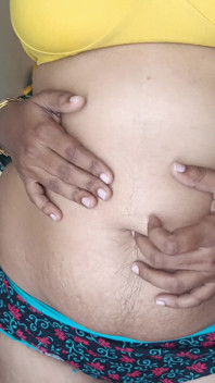 Seks lesbian dalam xxx buatan sendiri