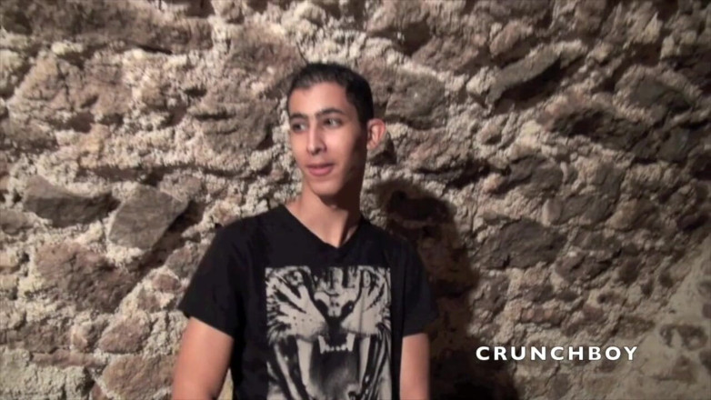 Crunch Boy: Rims在地下室被直男阿拉伯女郎干