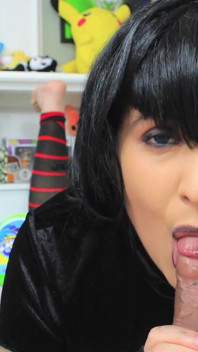 Mavis Dracula的万圣节口交