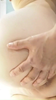 Check Out Japanese MILFs' Asshole