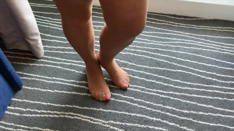 Mrs Mature Feet: Mrs Mature Feet in Her Sheer Big Granny Pants
