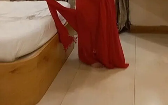 SameerPhunk: Indian BBW with Huge Boobs and Ass in Red Saree...