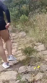 Latina En El Bosque Con Su Vecino Exhibiendo Su Culo Y Su Concha En Vestido Y Tangas