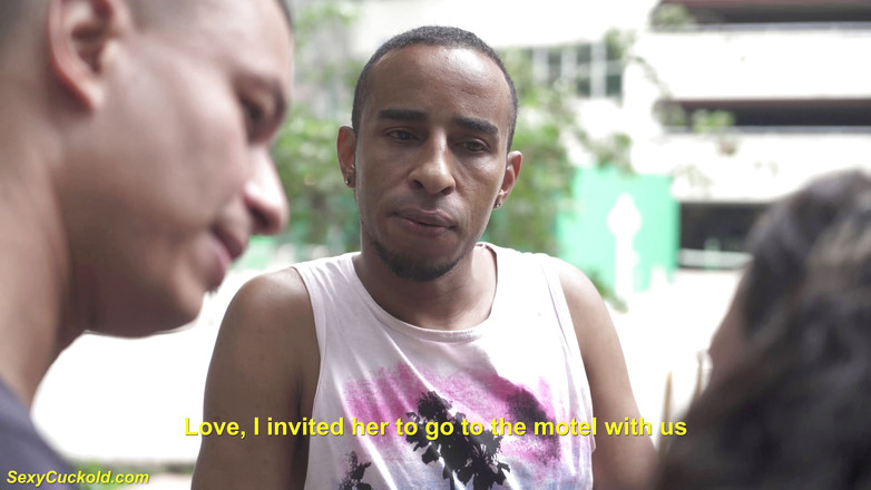 Sexy Cuckold: ब्राजीलियाई मांसपेशियों वाली मम्मी की गांड नष्ट हो जाती है