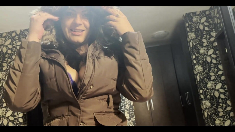 MilfyCalla: 3285750701.mp4