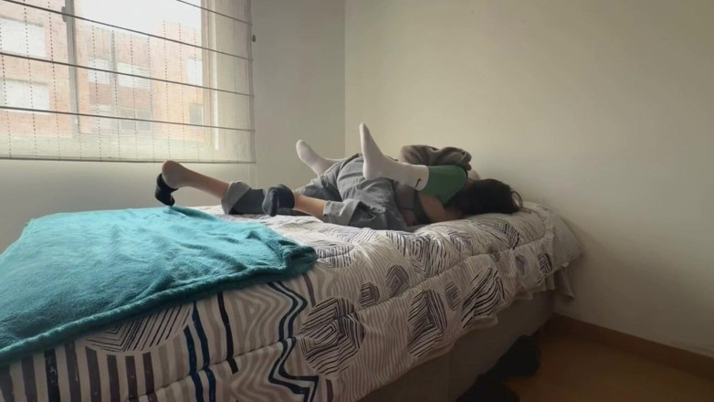 scarlettandc: Como É Rico Tocar Uma Mulher