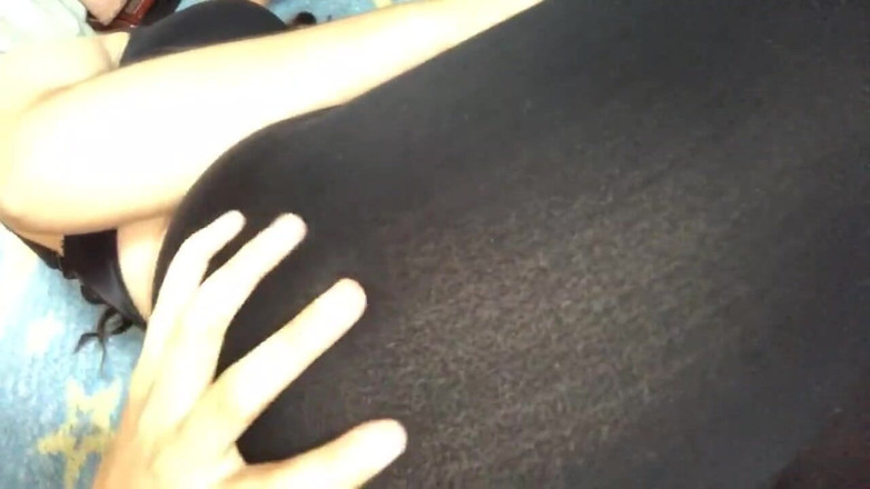 Mexicasero: Ma voisine dans un beau legging