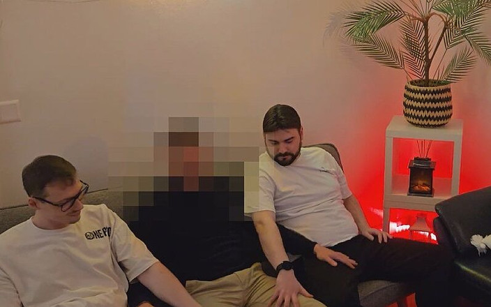 AntoGoesHunting: Teil 1 - Hetero Verheirateten Makler Fickt, Lutscht, Bekommt Seinen Großen Schwanz...