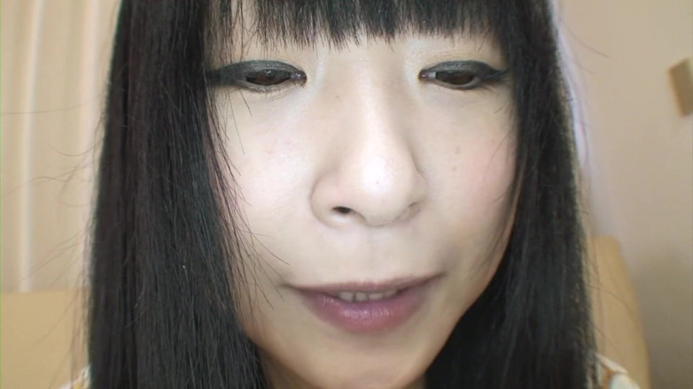 Japan Lust: Tonåringen Kotomi Mizusawa leker med kuk för första gången