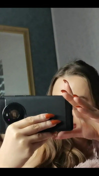 ¿Le gustaría comprarme un clip personalizado? Entonces suelteme una línea