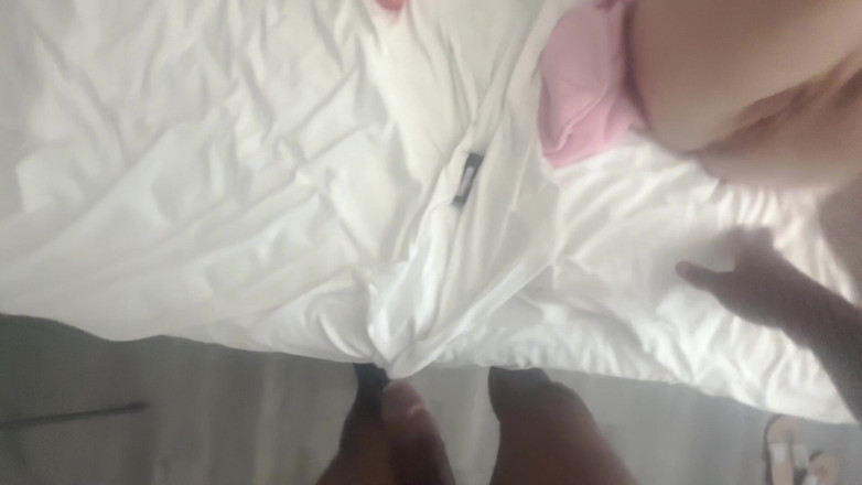 PMG Girls: Brit black si intrufola dal marito per farsi dentro dal...