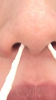 Tsubame Amai Meniup Hingus Dan Menggosoknya Di Muka - Fetish Hidung