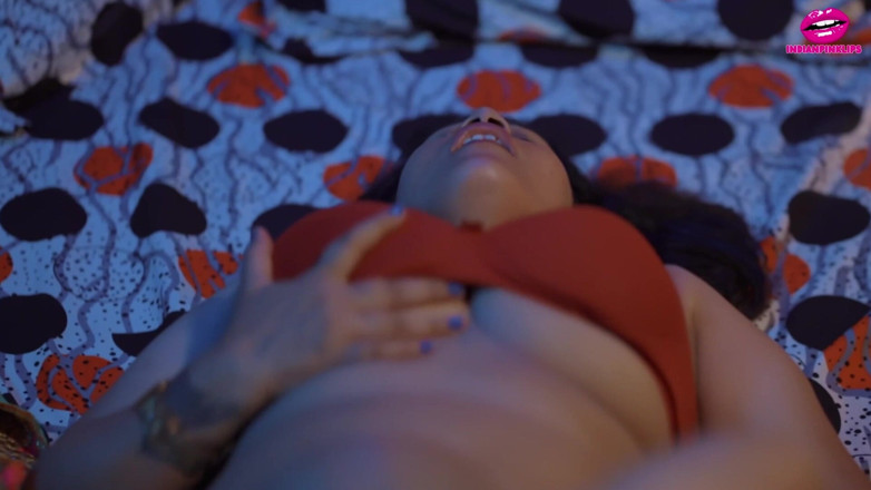 Indianpinklips: Memek sempit tante seksi india selatan dientot habis-habisan sampai mengerang...