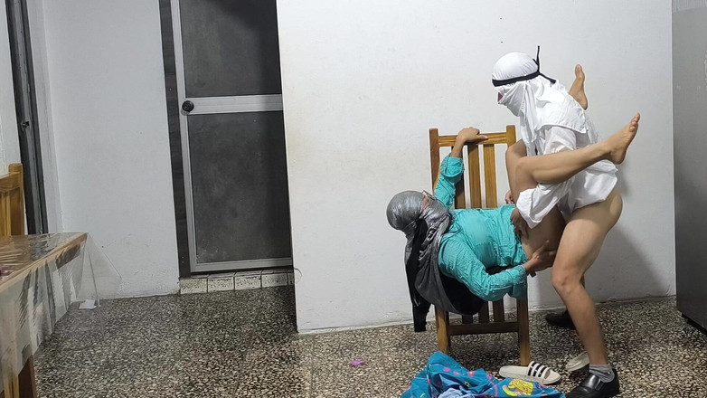 NEGRITA SEXY: Pendeta rela berkahnya dan kami ngentot di rumah!