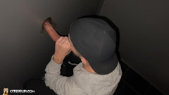COCKSUCKERprod: Eşcinsel glory hole yarak emici ile zevkler