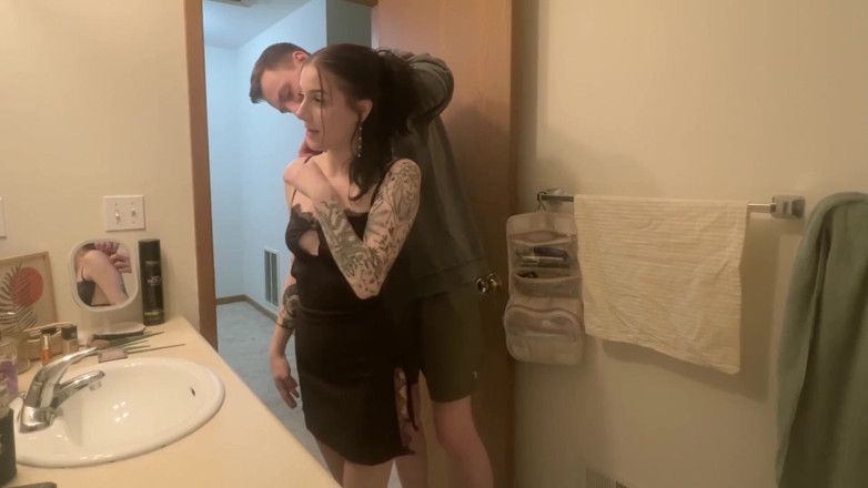 Jay Bond: 彼女ができないのに彼を勃起させる
